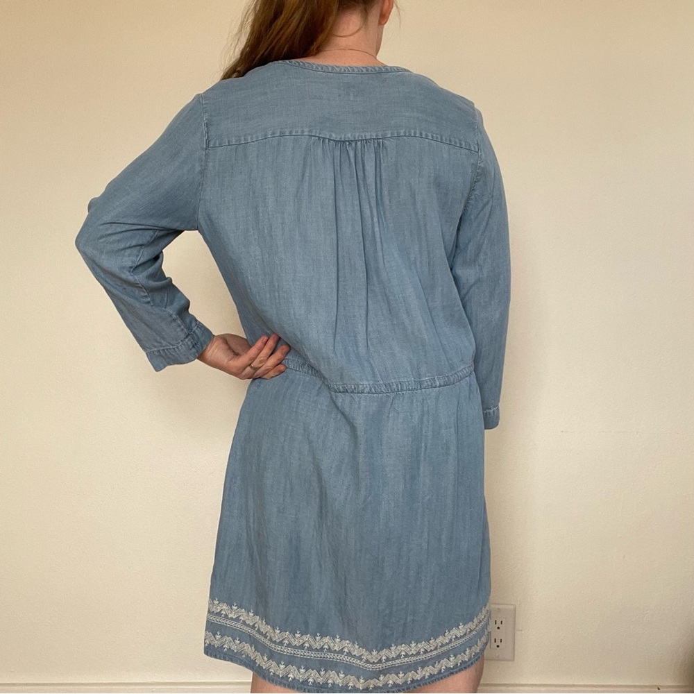 Gap blue denim mini dress with white embroidery and tie waist medium - Picture 5 of 12
